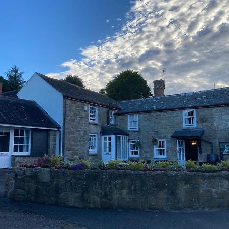 The Fountain Inn Madron Exterior photo